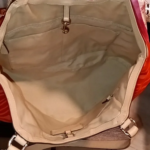 Coach Devin Signature Zebra Stripe Tote Bag F24022 - Picture 6 of 13